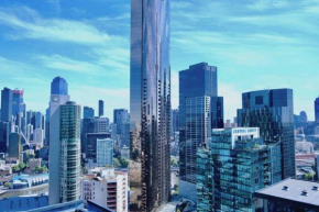 Deluxe 1B Apt *Level 39 *65' LUX SmartTV Free WiFi NearMelbourne Square
